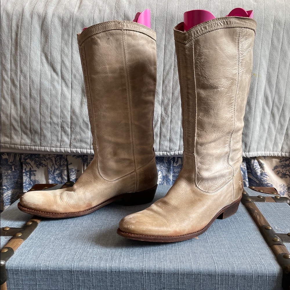 Vintage Frye ostrich cowgirl boot
